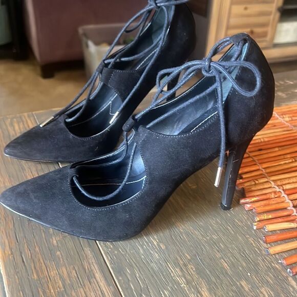 Charles David Suede Pump with Ankle strap - Picture 2 of 7